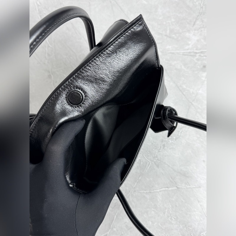 5BA303 原廠Miu 張元英同款秀款 中古手提包 探索女性多元風貌 複古風情