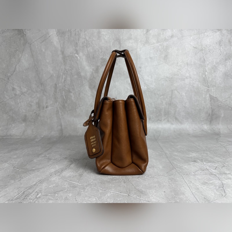 5BA303 原廠Miu 張元英同款秀款 中古手提包 探索女性多元風貌 複古風情