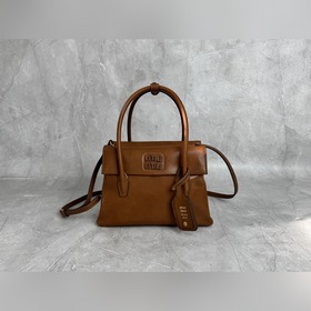 5BA303 原廠Miu 張?jiān)⑼钚憧?中古手提包 探索女性多元風(fēng)貌 複古風(fēng)情