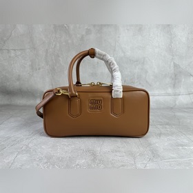 保齡球最新版原廠皮 5BB148(幹邑色) M家新款保齡球包包，官網(wǎng)主推，今年絕