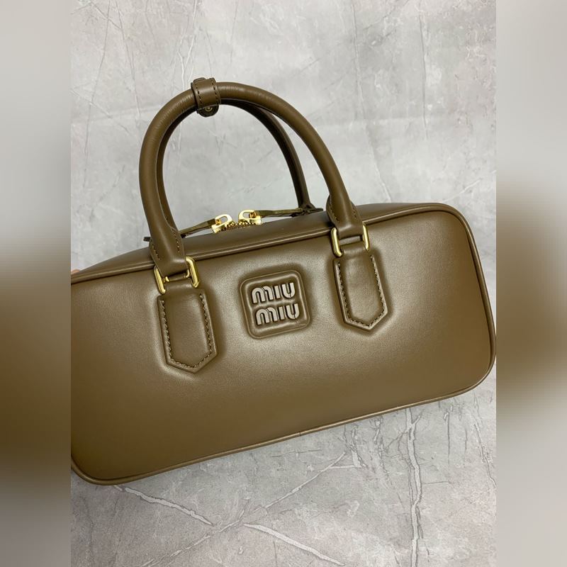 保齡球最新版原廠皮 5BB148(苔原色) M家新款保齡球包包，官網主推，今年絕