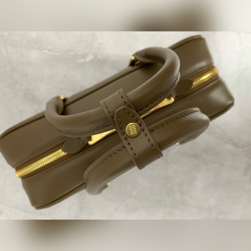 保齡球最新版原廠皮 5BB148(苔原色) M家新款保齡球包包，官網主推，今年絕