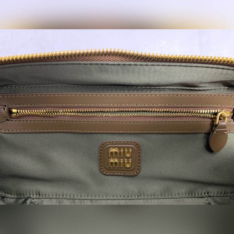 保齡球最新版原廠皮 5BB148(苔原色) M家新款保齡球包包，官網主推，今年絕