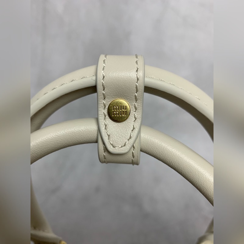 保齡球最新版原廠皮 5BB148(白色) M家新款保齡球包包，官網(wǎng)主推，今年絕對