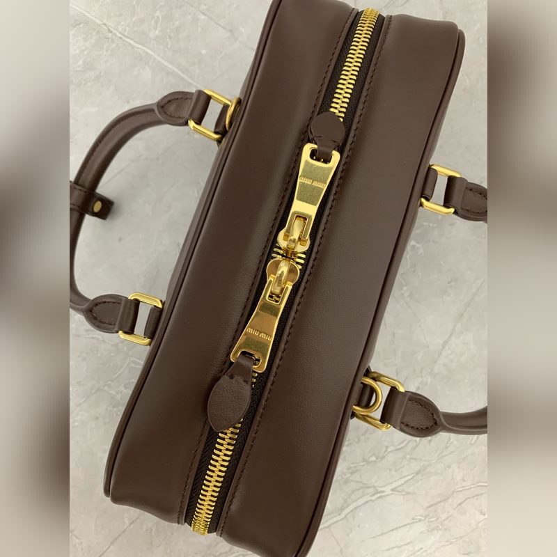 保齡球最新版原廠皮 5BB148(石楠木色) M家新款保齡球包包，官網主推，今