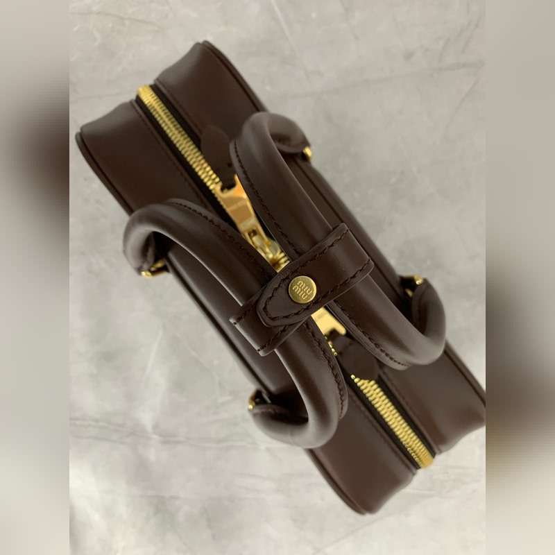 保齡球最新版原廠皮 5BB148(石楠木色) M家新款保齡球包包，官網主推，今