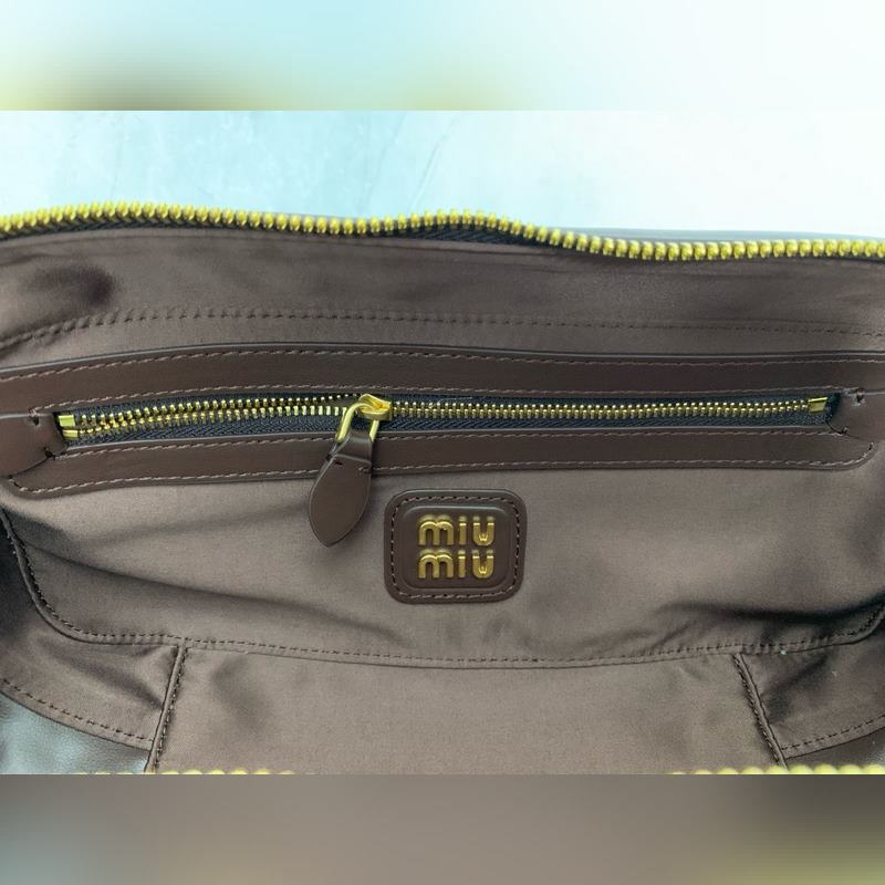 保齡球最新版原廠皮 5BB148(石楠木色) M家新款保齡球包包，官網主推，今