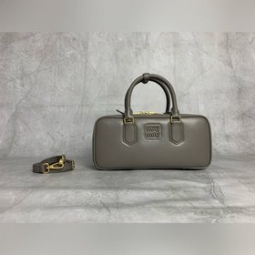 保齡球最新版原廠皮 5BB148(水泥灰) M家新款保齡球包包，官網(wǎng)主推，今年絕