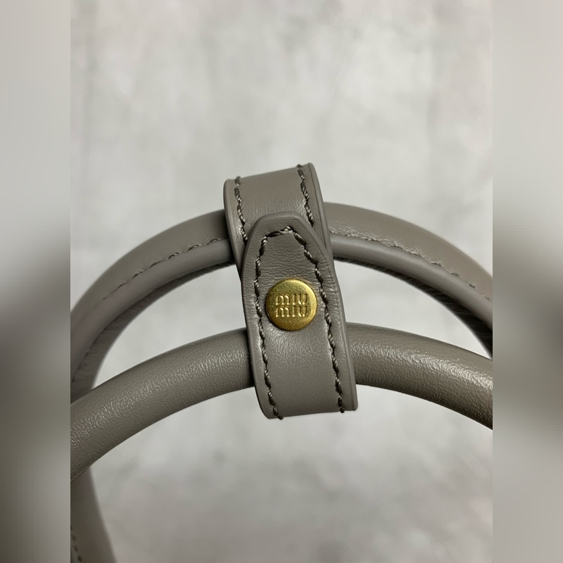 保齡球最新版原廠皮 5BB148(水泥灰) M家新款保齡球包包，官網主推，今年絕