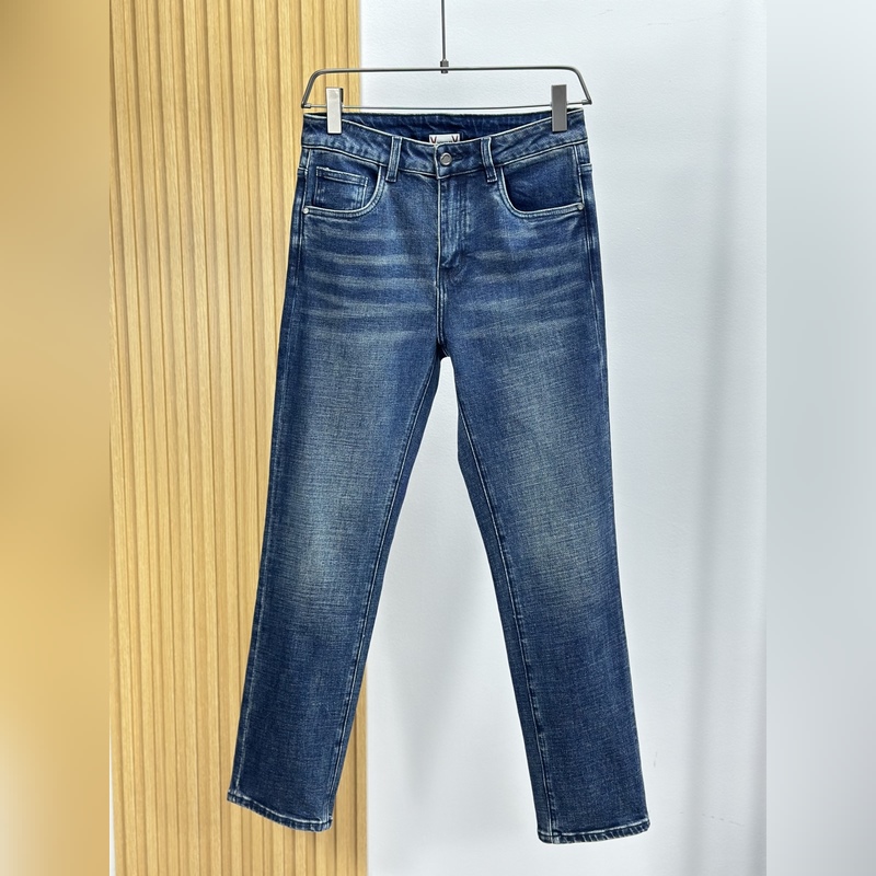 Moncler 蒙口 25年秋冬新品修身小直筒版型裁剪設計男士通勤百搭商務牛仔褲