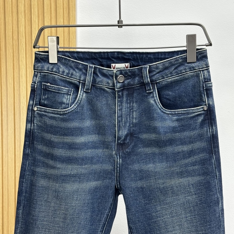 Moncler 蒙口 25年秋冬新品修身小直筒版型裁剪設計男士通勤百搭商務牛仔褲
