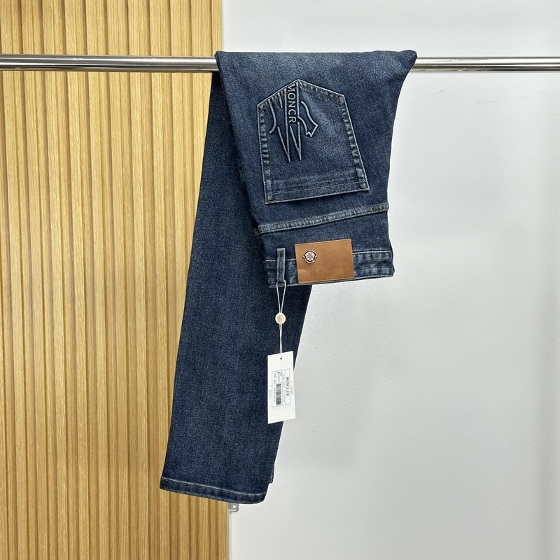 Moncler 蒙口四季款牛仔 2026ss新款修身牛仔褲 完美洗水工藝 定制頂