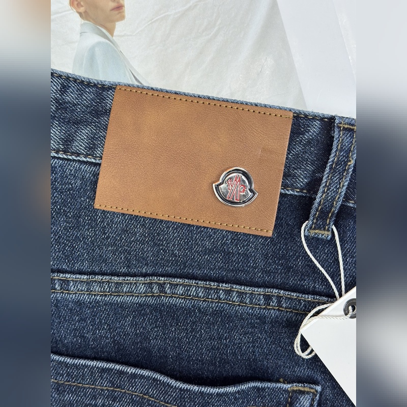 Moncler 蒙口四季款牛仔 2026ss新款修身牛仔褲 完美洗水工藝 定制頂