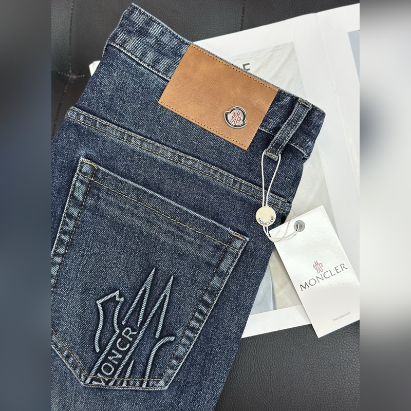 Moncler 蒙口四季款牛仔 2026ss新款修身牛仔褲 完美洗水工藝 定制頂