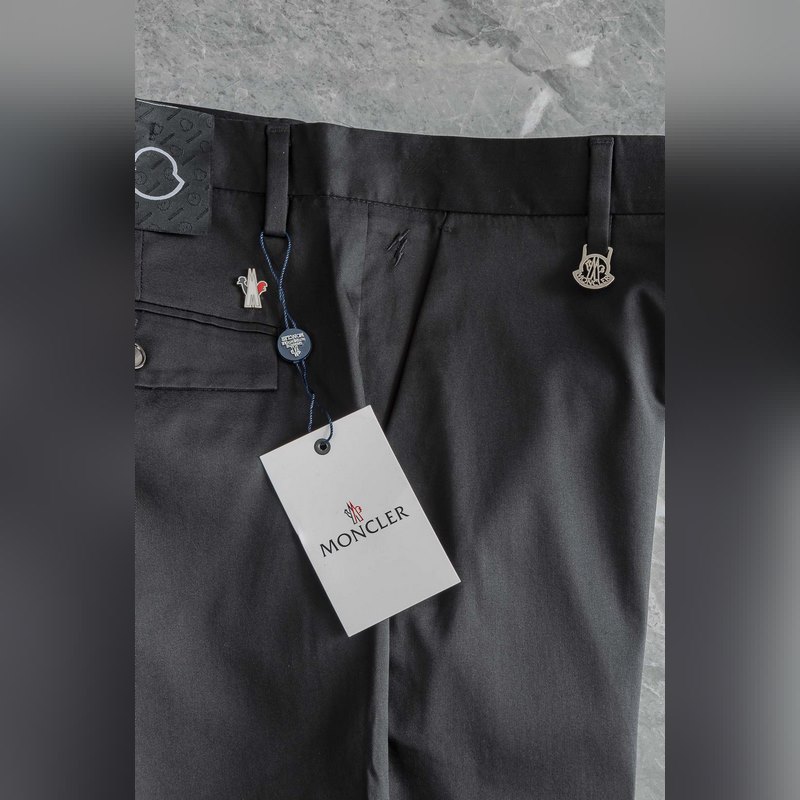 Moncler 蒙口 26ss春夏輕奢時尚定制休閑西褲，簡潔幹練的風(fēng)格，精緻卓
