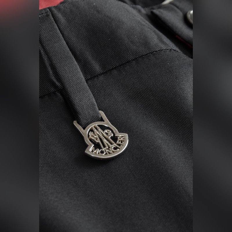 Moncler 蒙口 26ss春夏輕奢時尚定制休閑西褲，簡潔幹練的風(fēng)格，精緻卓