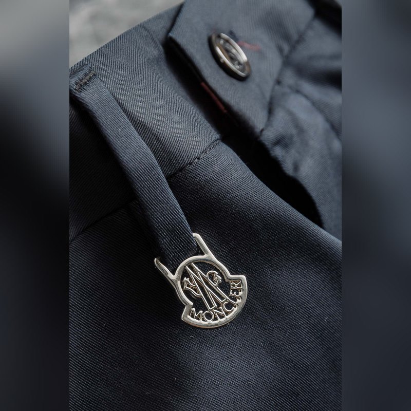 Moncler 蒙口 26ss春夏輕奢時尚定制休閑西褲，簡潔幹練的風格，精緻卓