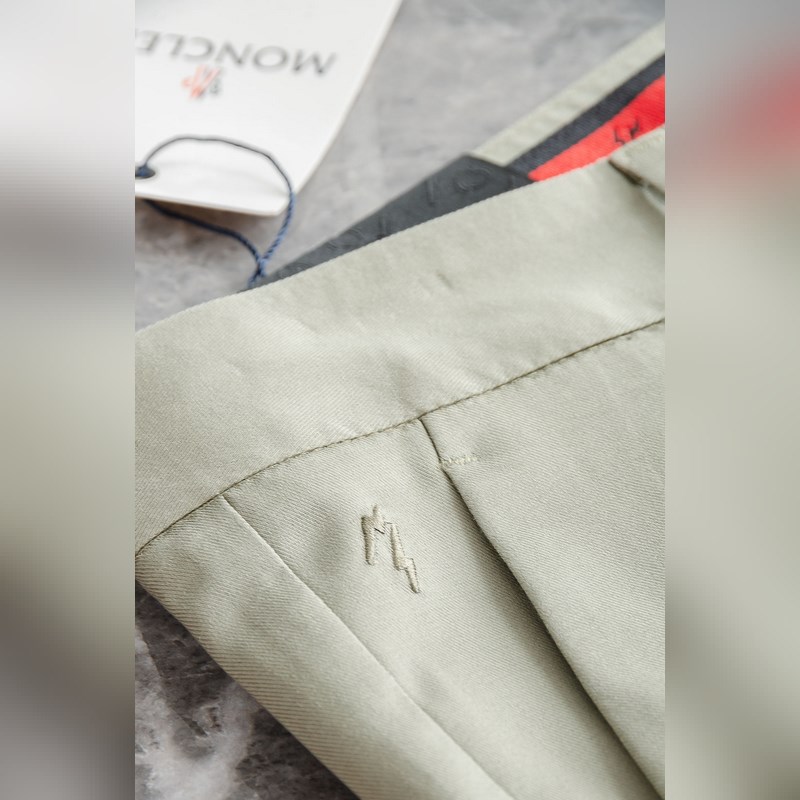 Moncler 蒙口 26ss春夏輕奢時尚定制休閑西褲，簡潔幹練的風格，精緻卓