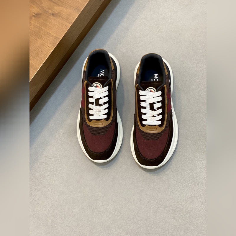 Moncler，蒙口男士休閑運動鞋，具有舒適防滑性能，采用一體成型進口飛織科技面