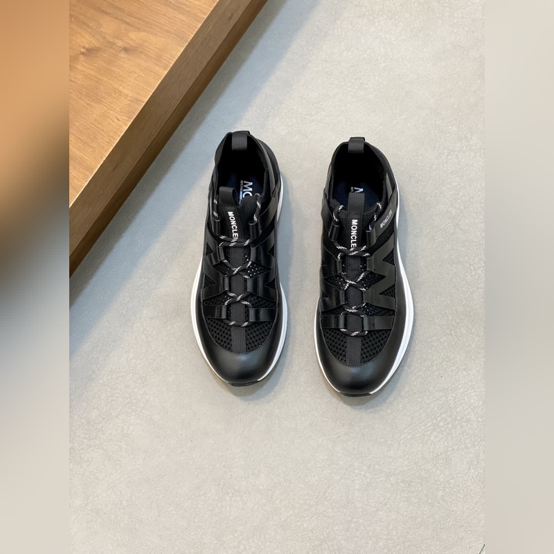 Moncler，蒙口男士休閑運動鞋，具有舒適防滑性能，采用一體成型進口飛織科技面