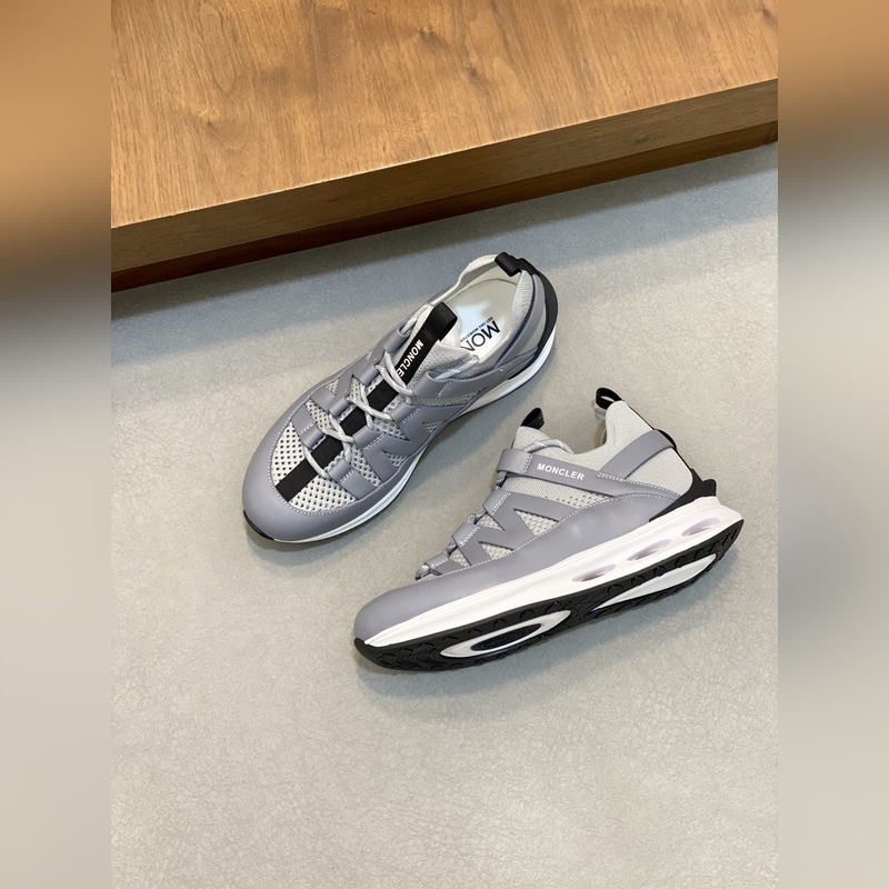 Moncler，蒙口男士休閑運(yùn)動(dòng)鞋，具有舒適防滑性能，采用一體成型進(jìn)口飛織科技面