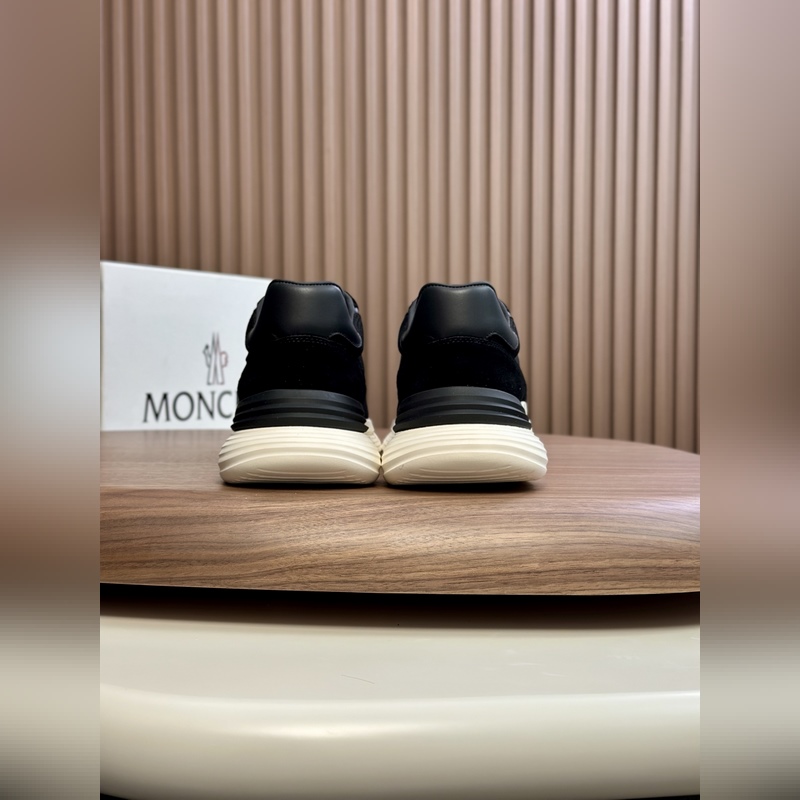 Moncler蒙口 男鞋運動鞋，進口牛皮面、氯丁橡膠 各種材質拼接打造，鞋面采用