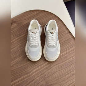 Moncler蒙口 男鞋運動鞋，進口牛皮面、氯丁橡膠 各種材質拼接打造，鞋面采用