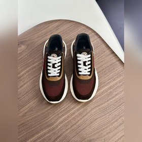 Moncler蒙口 男鞋運動鞋，進口牛皮面、氯丁橡膠 各種材質拼接打造，鞋面采用