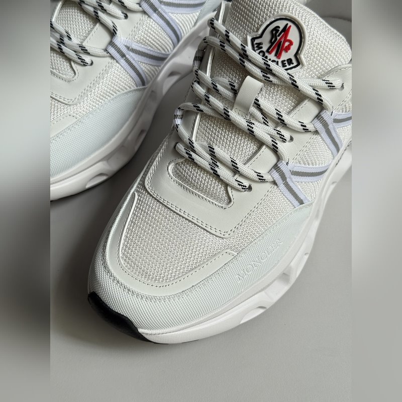 Moncler蒙口 男鞋運動鞋，進口牛皮面、氯丁橡膠 各種材質拼接打造，鞋面采用