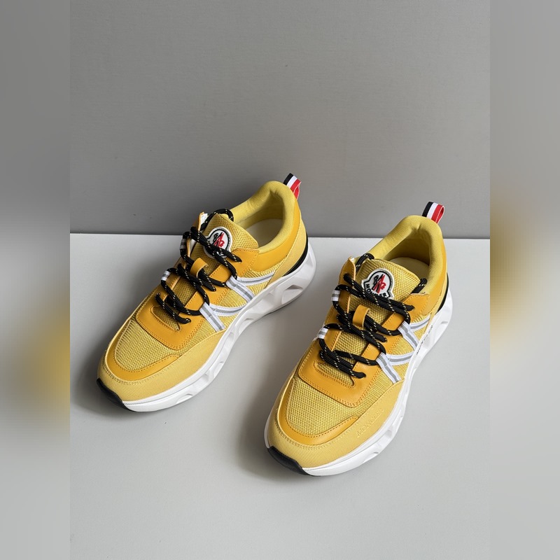 Moncler蒙口 男鞋運動鞋，進口牛皮面、氯丁橡膠 各種材質拼接打造，鞋面采用