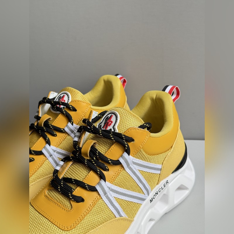 Moncler蒙口 男鞋運動鞋，進口牛皮面、氯丁橡膠 各種材質拼接打造，鞋面采用