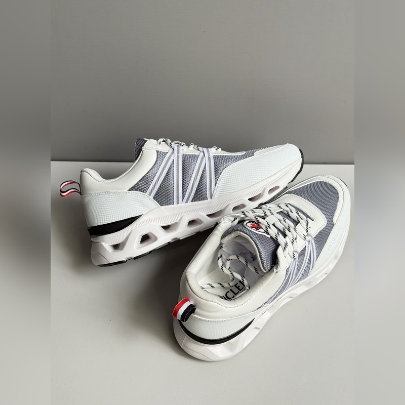 Moncler蒙口 男鞋運動鞋，進(jìn)口牛皮面、氯丁橡膠 各種材質(zhì)拼接打造，鞋面采用