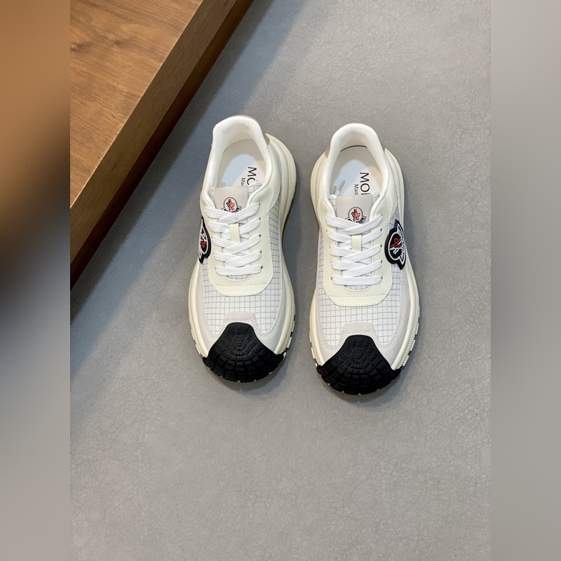 Moncler蒙口 男鞋運動鞋，進口透氣網(wǎng)面、氯丁橡膠 各種材質(zhì)拼接打造，鞋面采