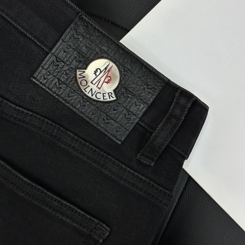 Moncler 蒙口，2026秋冬牛仔褲 面料升級，彈力腰圍，櫃臺同步發(fā)售，進(jìn)口