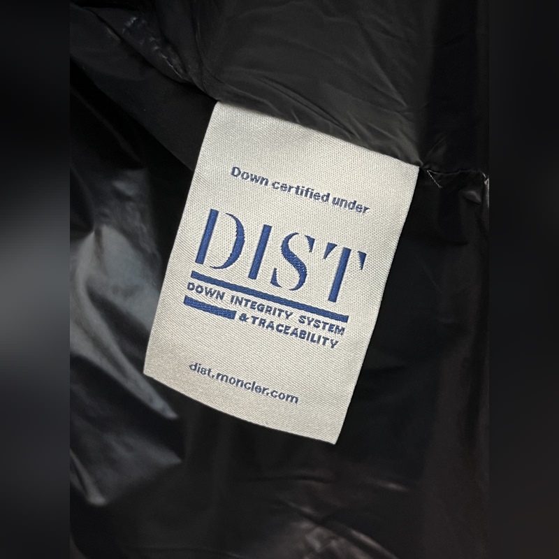 主推羽絨 Moncler 2026最新款時尚設計師款羽絨外套 蒙口立領羽絨服，胸