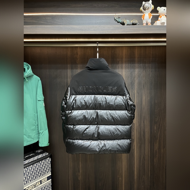 主推羽絨 Moncler 2026最新款時尚設計師款羽絨外套 蒙口立領羽絨服，胸