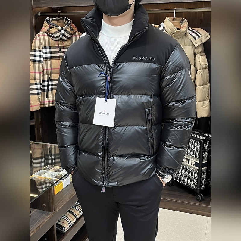 主推羽絨 Moncler 2026最新款時尚設計師款羽絨外套 蒙口立領羽絨服，胸