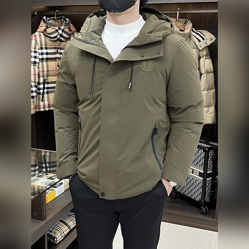 主推羽絨Moncler 2026最新款時尚設計師款羽絨外套 蒙口連帽羽絨服，胸口