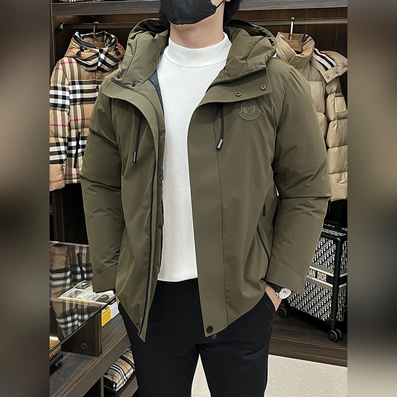 主推羽絨Moncler 2026最新款時尚設計師款羽絨外套 蒙口連帽羽絨服，胸口