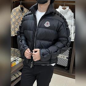 主推羽絨Moncler 2026最新款時尚設(shè)計師款羽絨外套 蒙口立領(lǐng)羽絨服，戶外