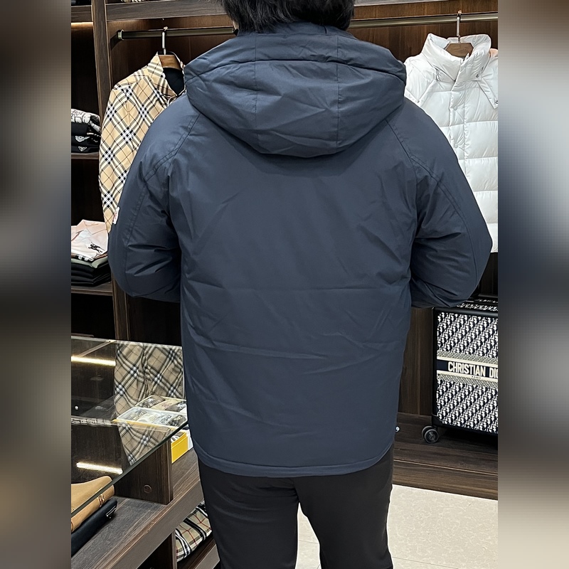 主推羽絨 Moncler 2026最新款時(shí)尚設(shè)計(jì)師款羽絨外套 蒙口連帽羽絨服，戶