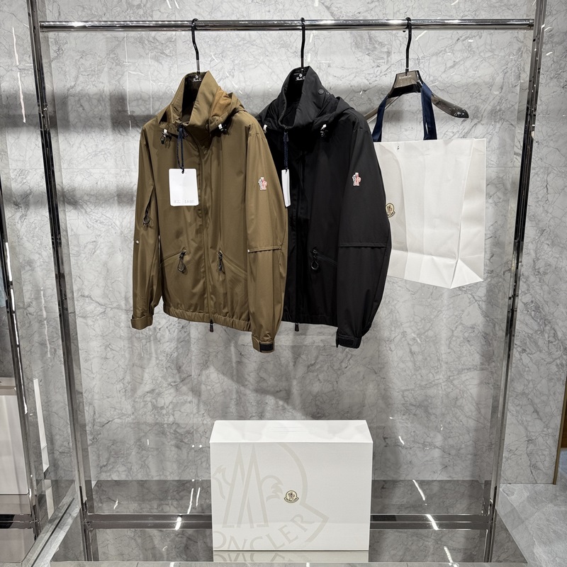 5秋冬新品發布，蒙口可立領，可帽款外套出貨，領子裡面有隱藏的帽子，面料及輔料全