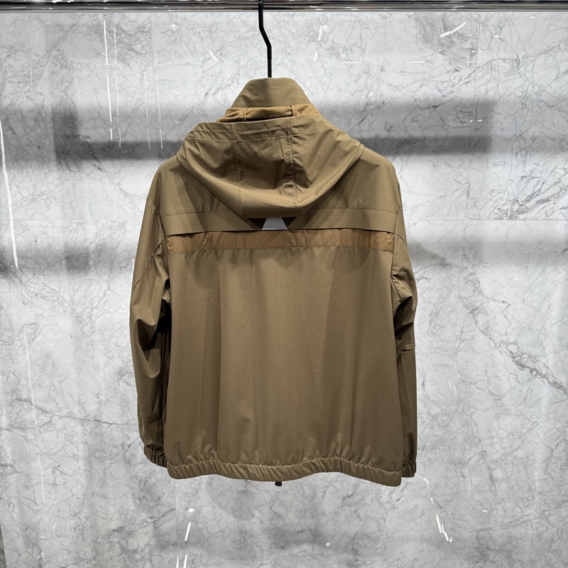 5秋冬新品發布，蒙口可立領，可帽款外套出貨，領子裡面有隱藏的帽子，面料及輔料全