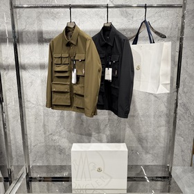 25秋冬新品發(fā)布，蒙口工裝款棉衣出貨，面料及輔料全部原版訂制，工裝機能風(fēng)做工複雜