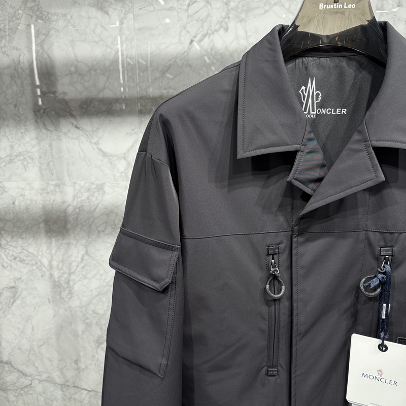 25秋冬新品發(fā)布，蒙口工裝款棉衣出貨，面料及輔料全部原版訂制，工裝機能風做工複雜