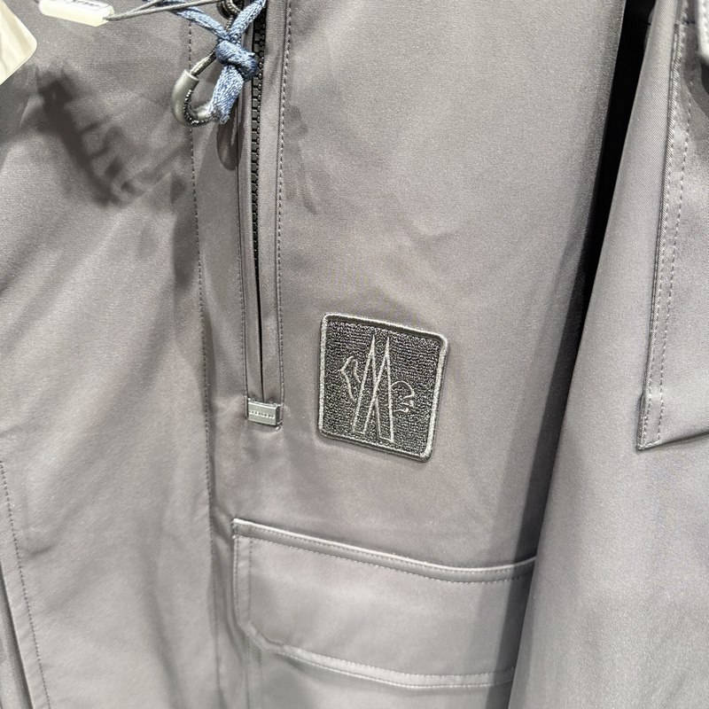 25秋冬新品發(fā)布，蒙口工裝款棉衣出貨，面料及輔料全部原版訂制，工裝機能風做工複雜