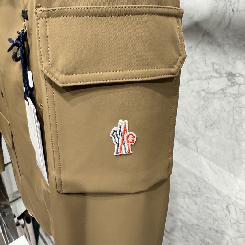 25秋冬新品發布，蒙口工裝款棉衣出貨，面料及輔料全部原版訂制，工裝機能風做工複雜