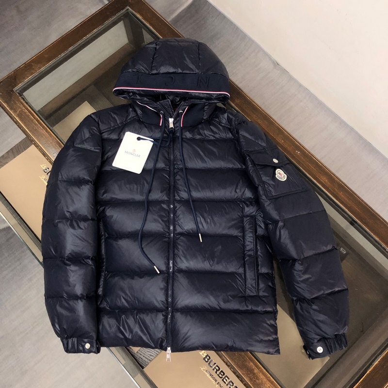 Moncler 蒙口 炸裂 新品] 設(shè)計(jì)時(shí)尚百搭舒適透氣連帽蒙口羽絨服~支持N
