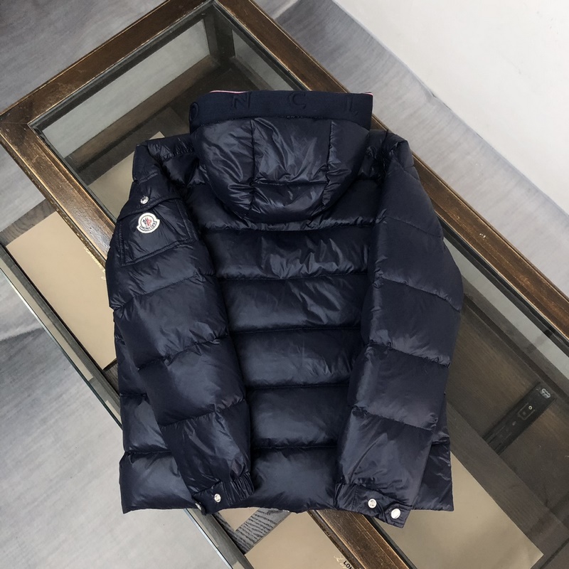 Moncler 蒙口 炸裂 新品] 設(shè)計(jì)時(shí)尚百搭舒適透氣連帽蒙口羽絨服~支持N