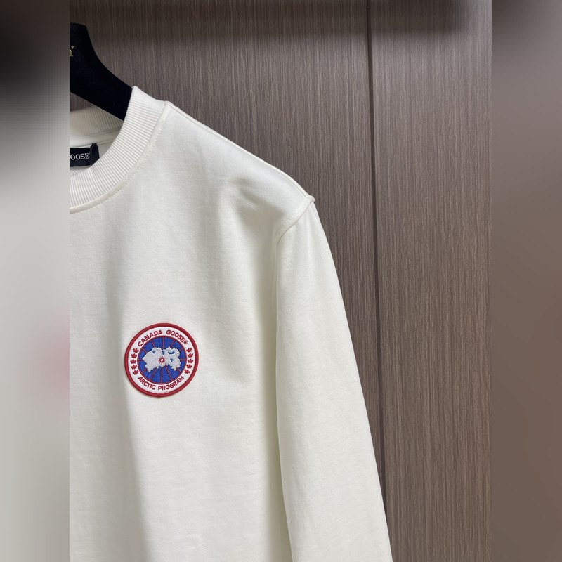 Canada Goose 大鵝 2026Fw早秋仔章經(jīng)典圓領(lǐng)衛(wèi)衣，定制400G面